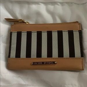 Henri Bendel wallet